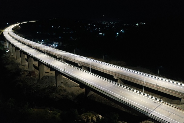 格鲁吉亚总理出席E60高速公路F0标段全线通车仪式 (夜景).JPG